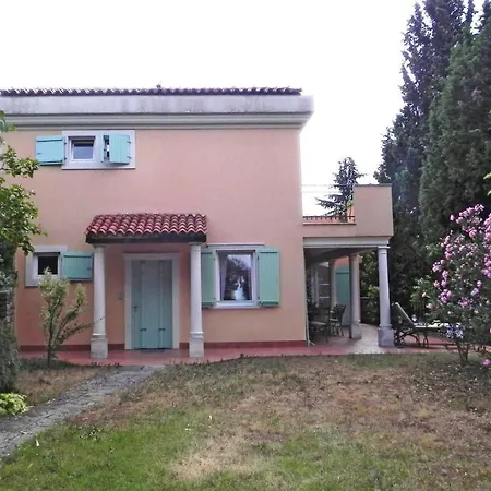 Four-bedroom Holiday In Дом отдыха *
